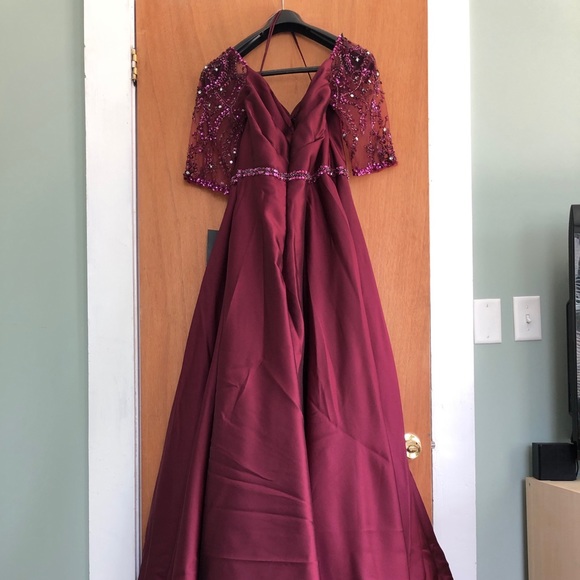 Brand New Madeleine Gardner Formal Dress - Picture 8 of 8